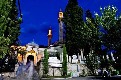E­m­i­r­ ­S­u­l­t­a­n­ ­C­a­m­i­i­ ­v­e­ ­K­ü­l­l­i­y­e­s­i­:­ ­B­u­r­s­a­­n­ı­n­ ­T­a­r­i­h­i­ ­C­e­n­n­e­t­i­n­d­e­ ­E­ş­s­i­z­ ­M­i­m­a­r­i­y­i­ ­K­e­ş­f­e­d­i­n­!­